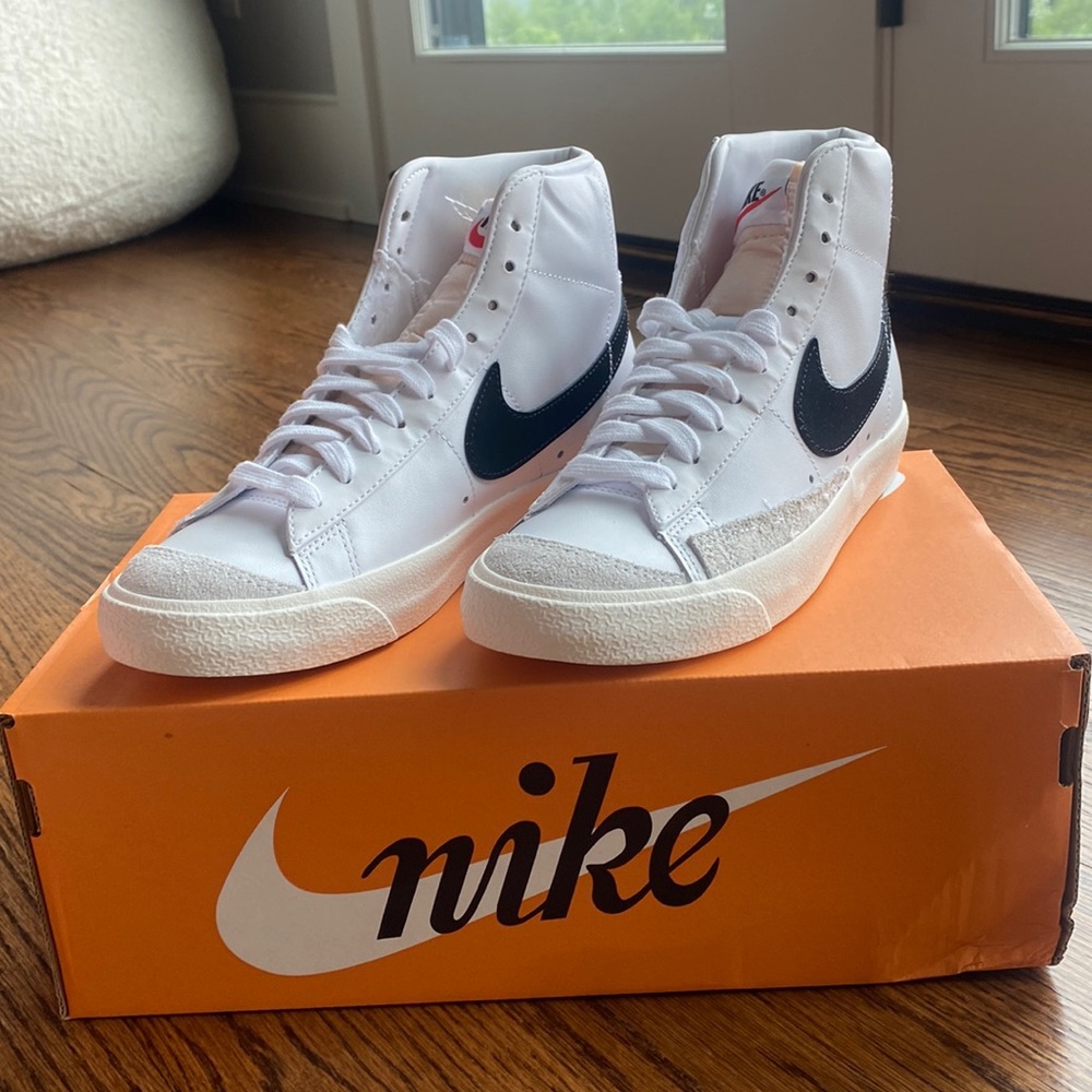 Brand New Nike Blazers Mid ‘77